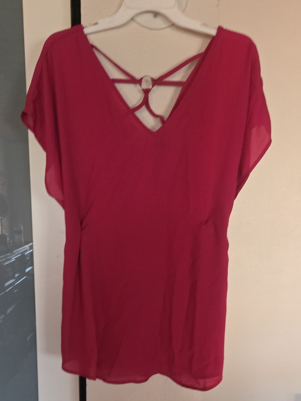 Women’s Fuchsia V-Neck Short Sleeve Top with Strappy Back